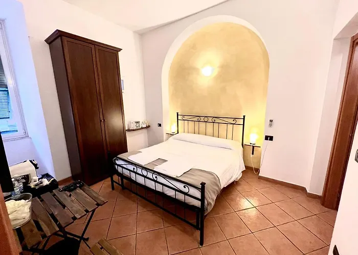 Virginia's Rooms-private Free Parking And Carignano District Pensionat 4*