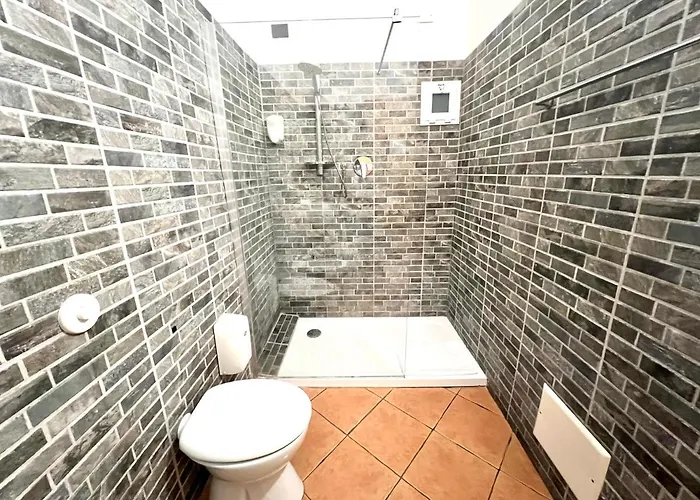 Pensionat Virginia's Rooms-private Free Parking And Carignano District Genua