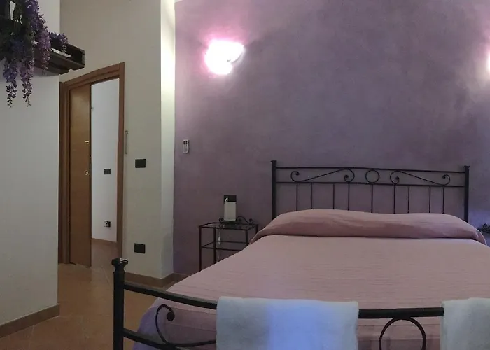 Virginia's Rooms-private Free Parking And Carignano District 4* Genova