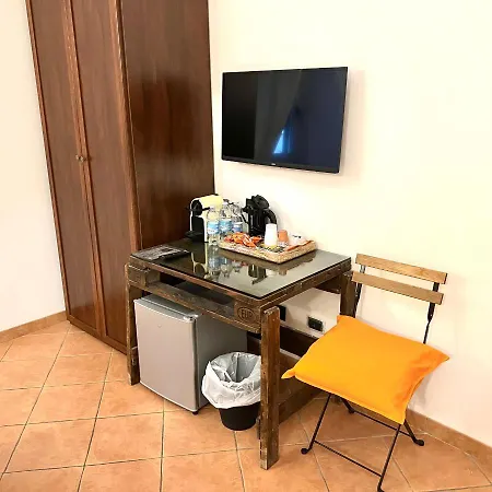 Virginia's Rooms-private Free Parking And Carignano District 4*