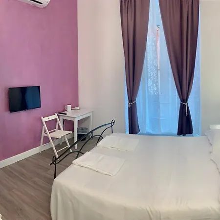 Penzion Virginia's Rooms-private Free Parking And Carignano District