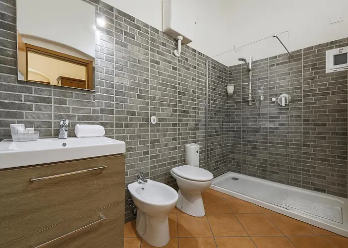 Virginia's Rooms-private Free Parking And Carignano District Vendégház 4*