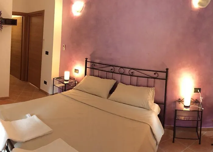 Virginia's Rooms-private Free Parking And Carignano District