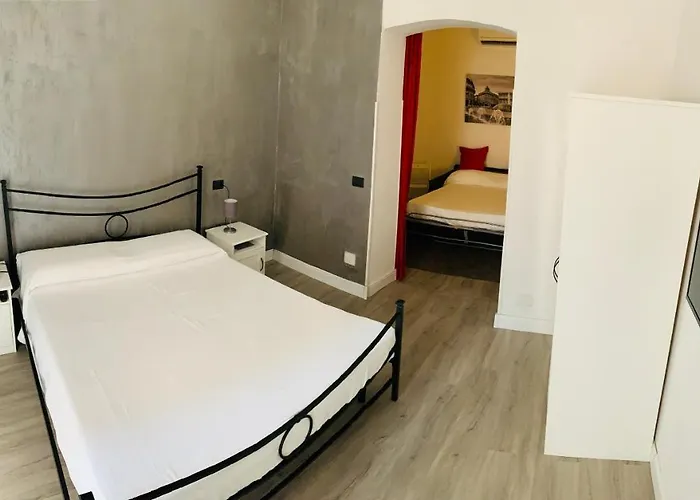 Virginia's Rooms-private Free Parking And Carignano District Vendégház Genova