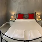 Virginia's Rooms-private Free Parking And Carignano District 4*