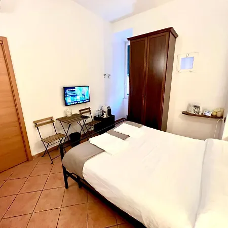 Virginia's Rooms-private Free Parking And Carignano District جنوة