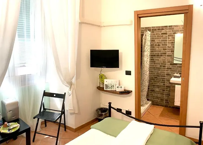 Pensjonat Virginia's Rooms-private Free Parking And Carignano District